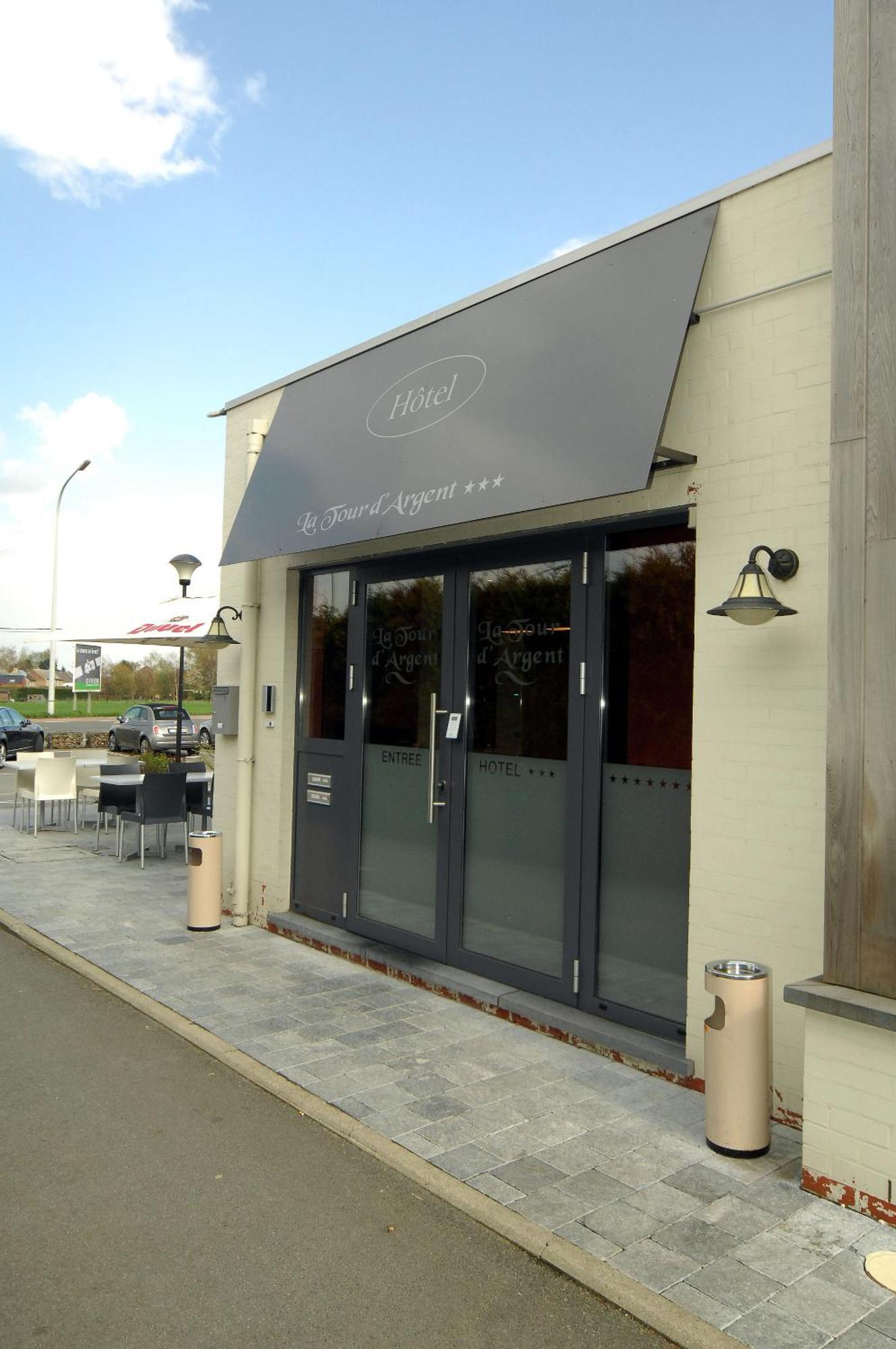 Hotel Le Saint Loup Gembloux Bagian luar foto